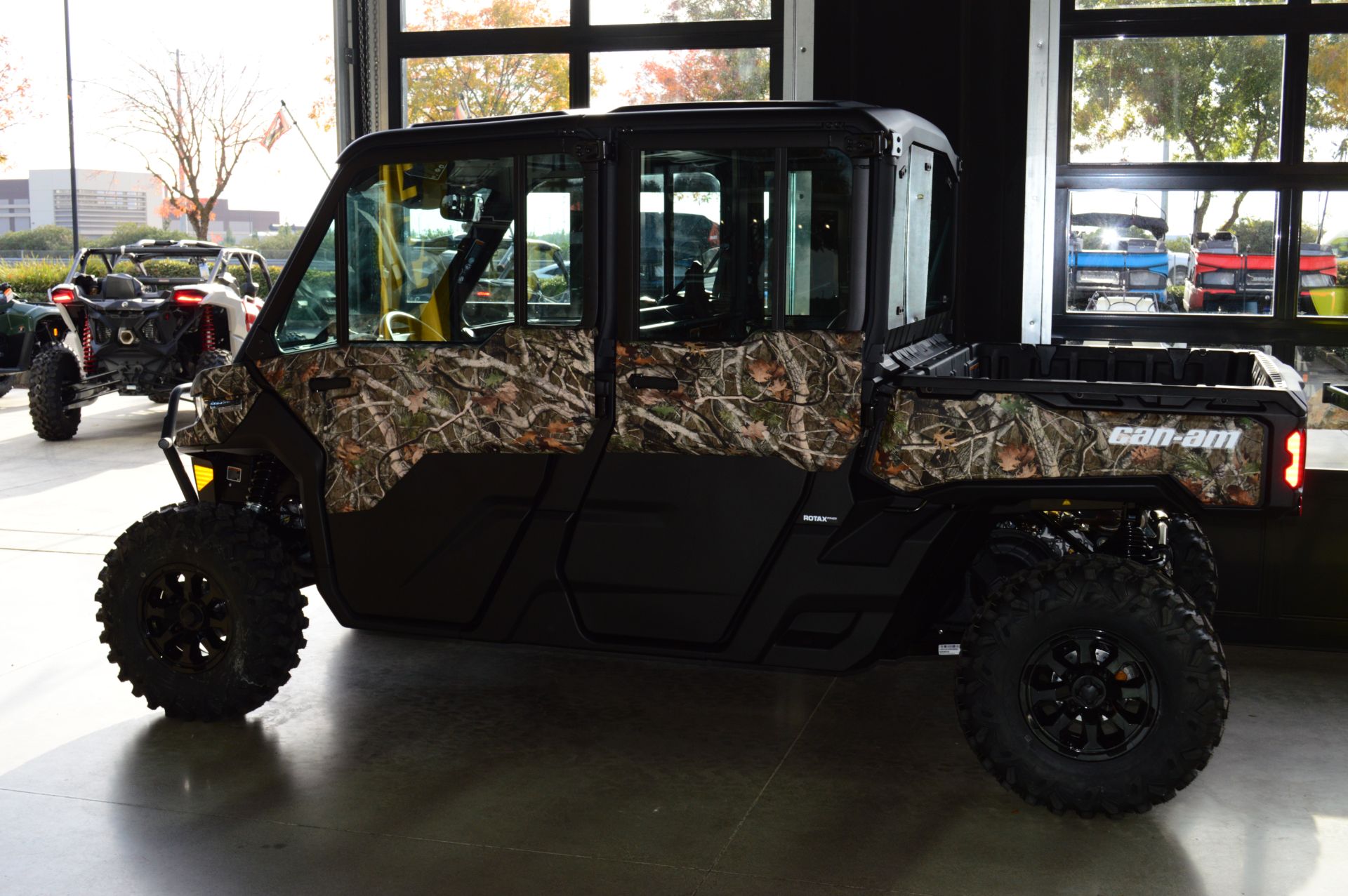 2024 Can-Am Defender MAX Limited HD10 in Elk Grove, California - Photo 5