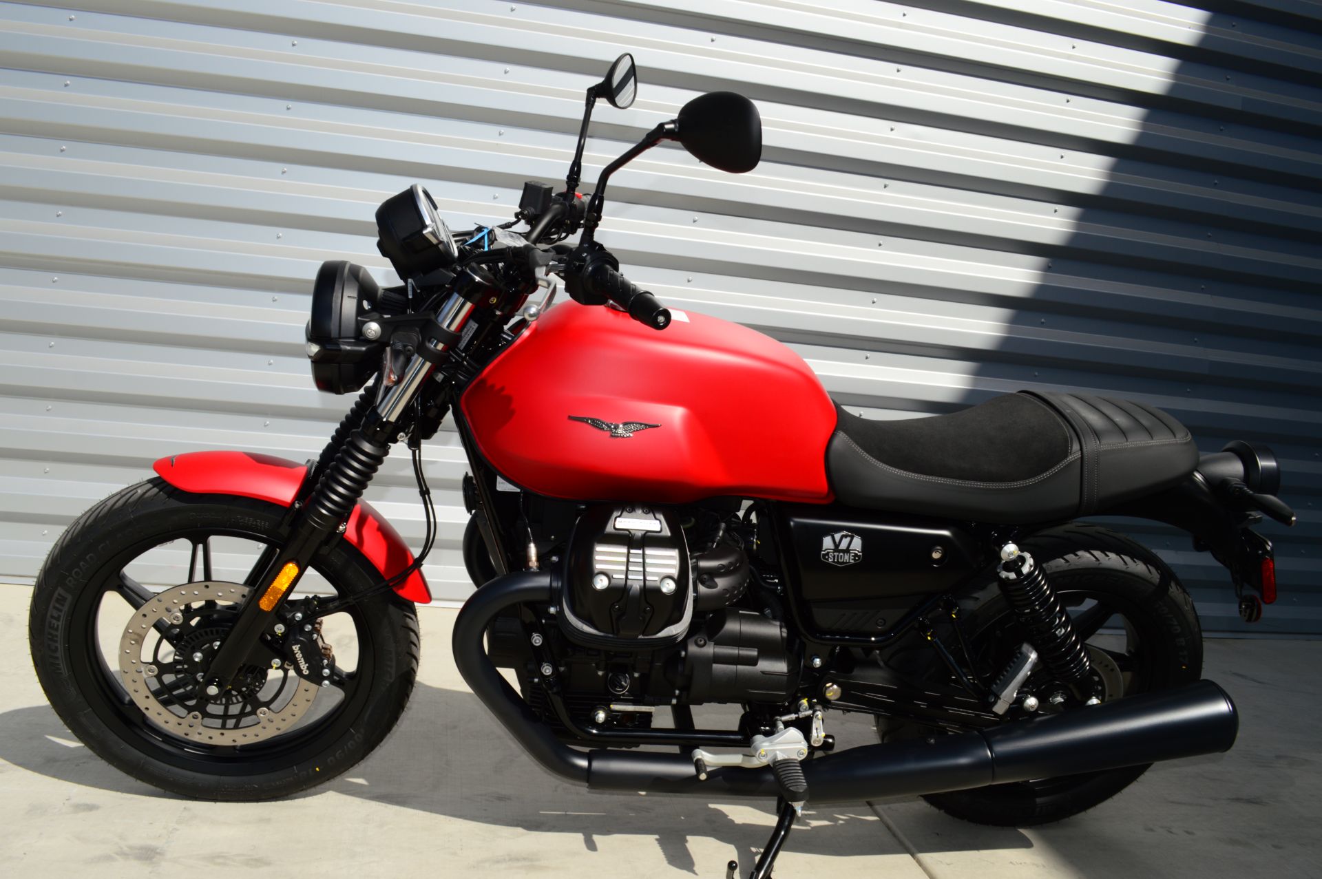 2024 Moto Guzzi V7 Stone in Elk Grove, California - Photo 6