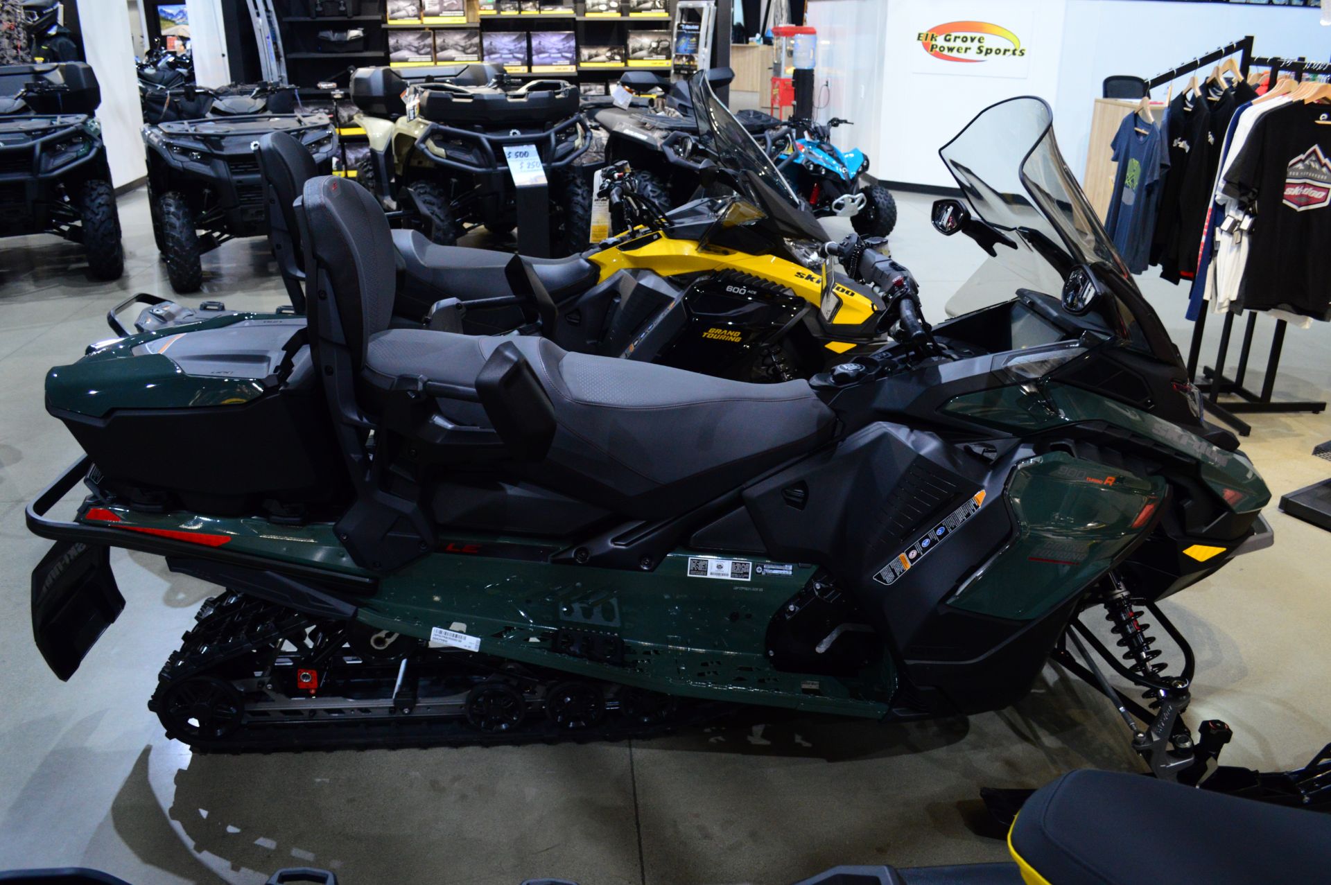 2024 Ski-Doo Grand Touring LE with Luxury Package 900 ACE Turbo R Silent Ice Track II 1.25 in Elk Grove, California - Photo 5