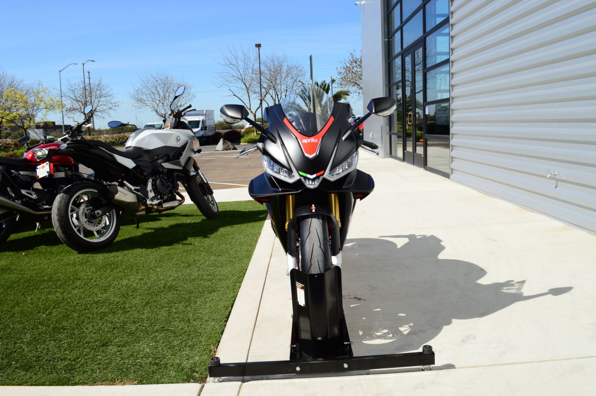 2024 Aprilia RSV4 1100 in Elk Grove, California - Photo 2