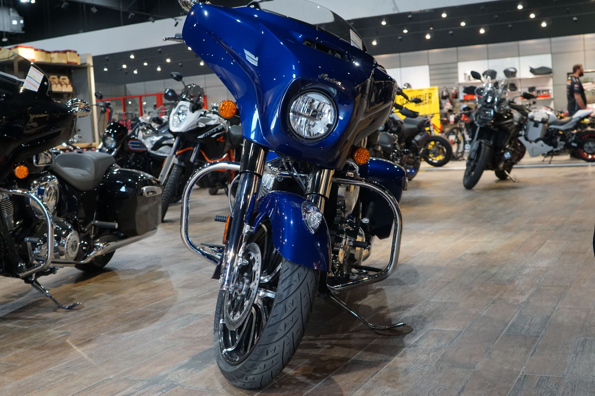 2022 Indian Chieftain® Limited in Elk Grove, California - Photo 3