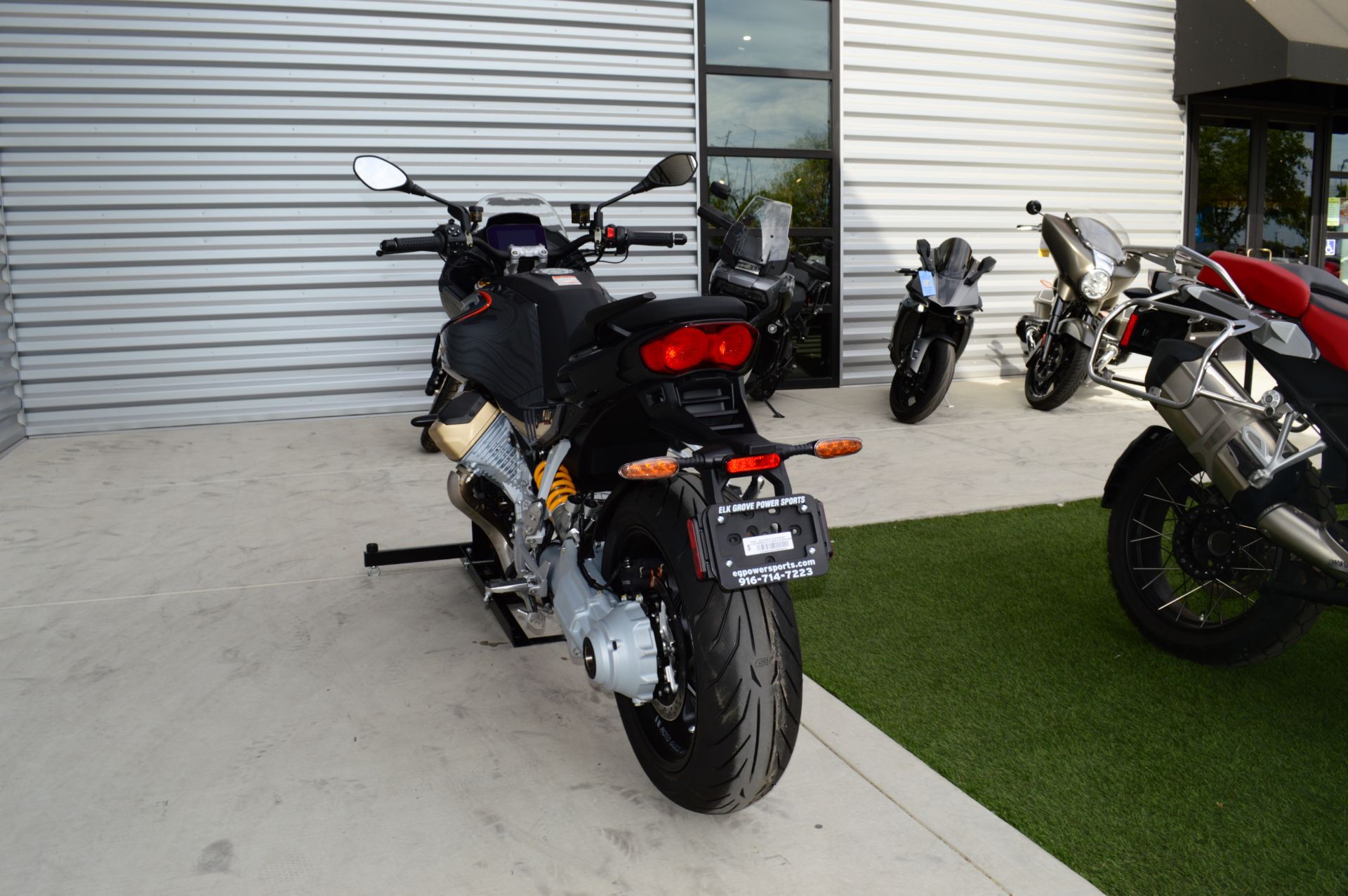 2023 Moto Guzzi V100 Mandello S in Elk Grove, California - Photo 13