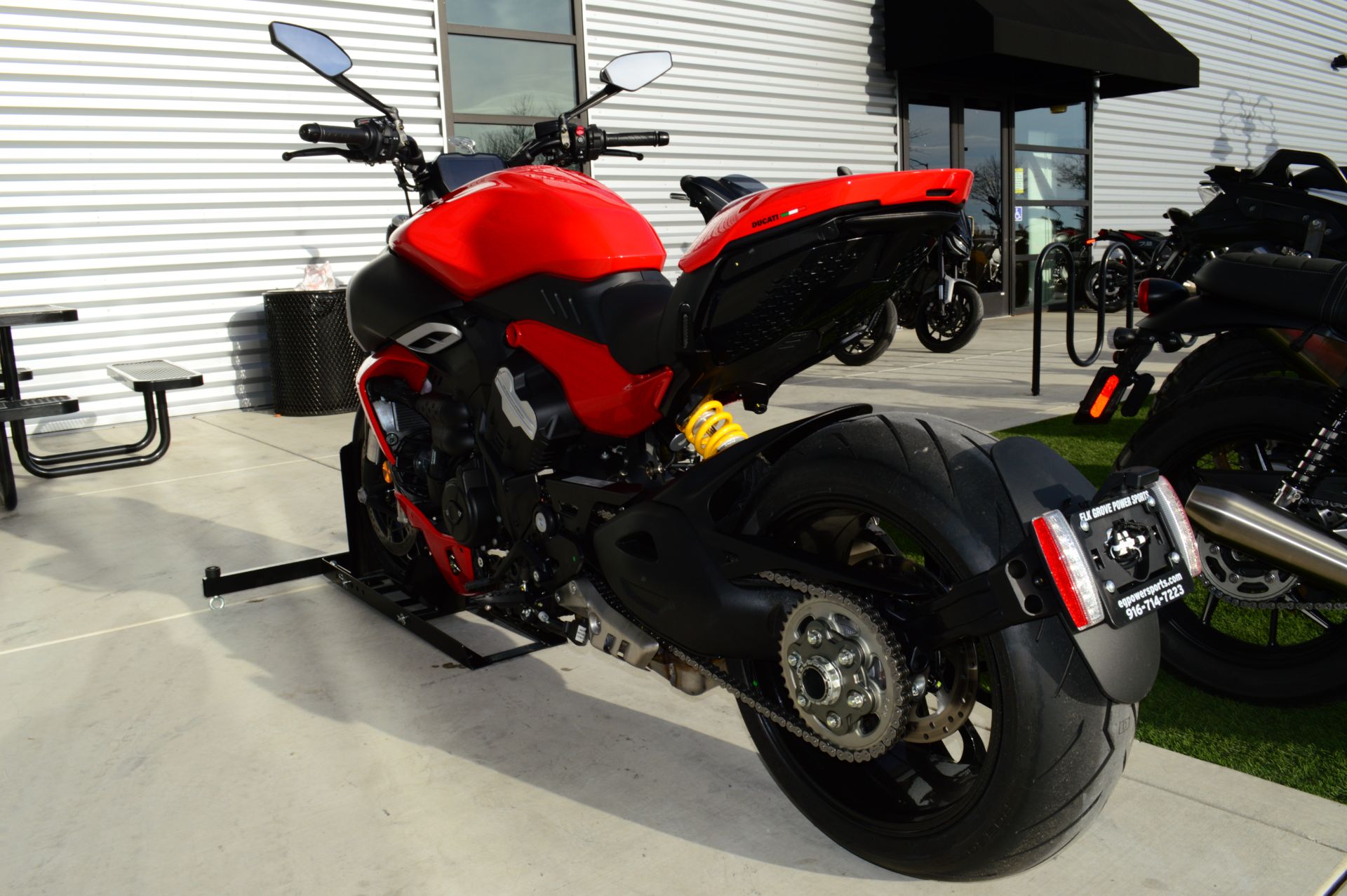 2024 Ducati Diavel V4 in Elk Grove, California - Photo 6