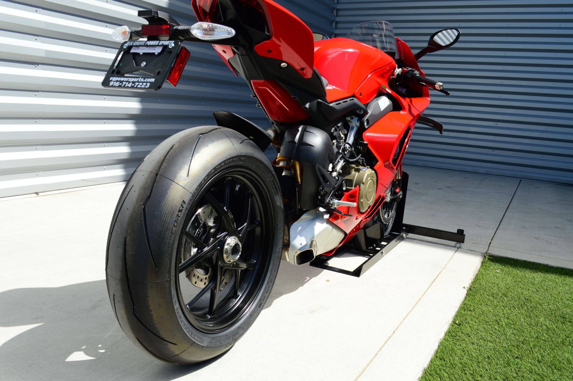 2023 Ducati Panigale V4 in Elk Grove, California - Photo 8