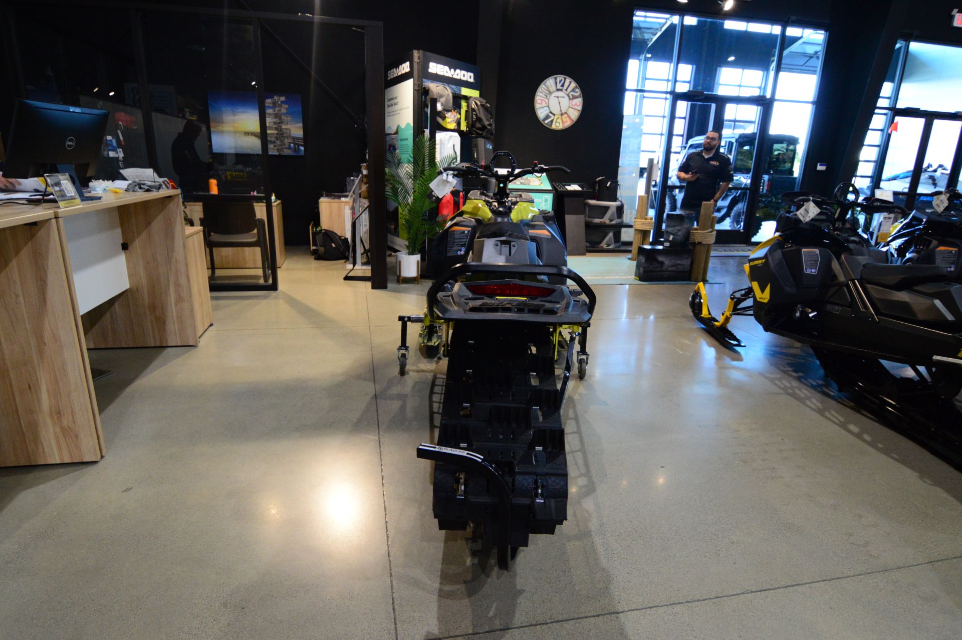 2025 Ski-Doo Freeride 154 850 E-TEC Turbo R SHOT PowderMax X-Light 3.0 w/ 10.25 in. Touchscreen HAC in Elk Grove, California - Photo 6