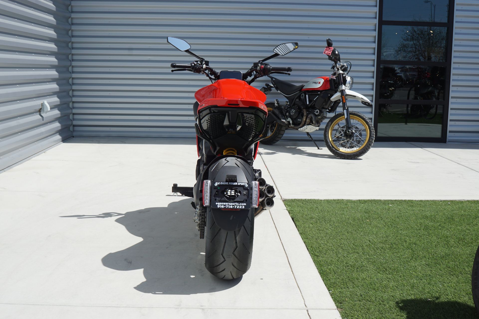 2023 Ducati Diavel V4 in Elk Grove, California - Photo 10
