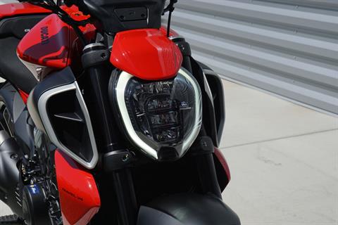2023 Ducati Diavel V4 in Elk Grove, California - Photo 24