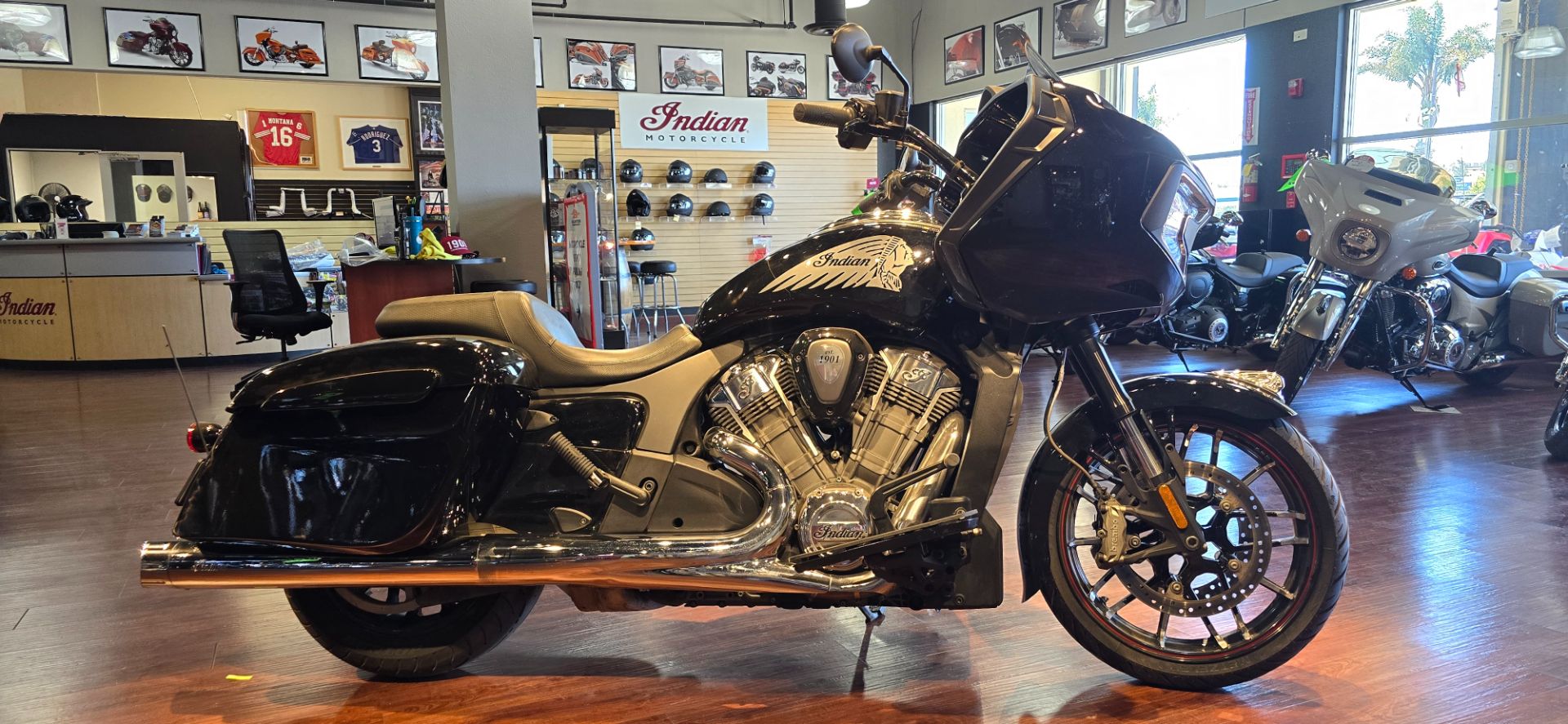 2020 Indian Motorcycle Challenger® in Hollister, California - Photo 3