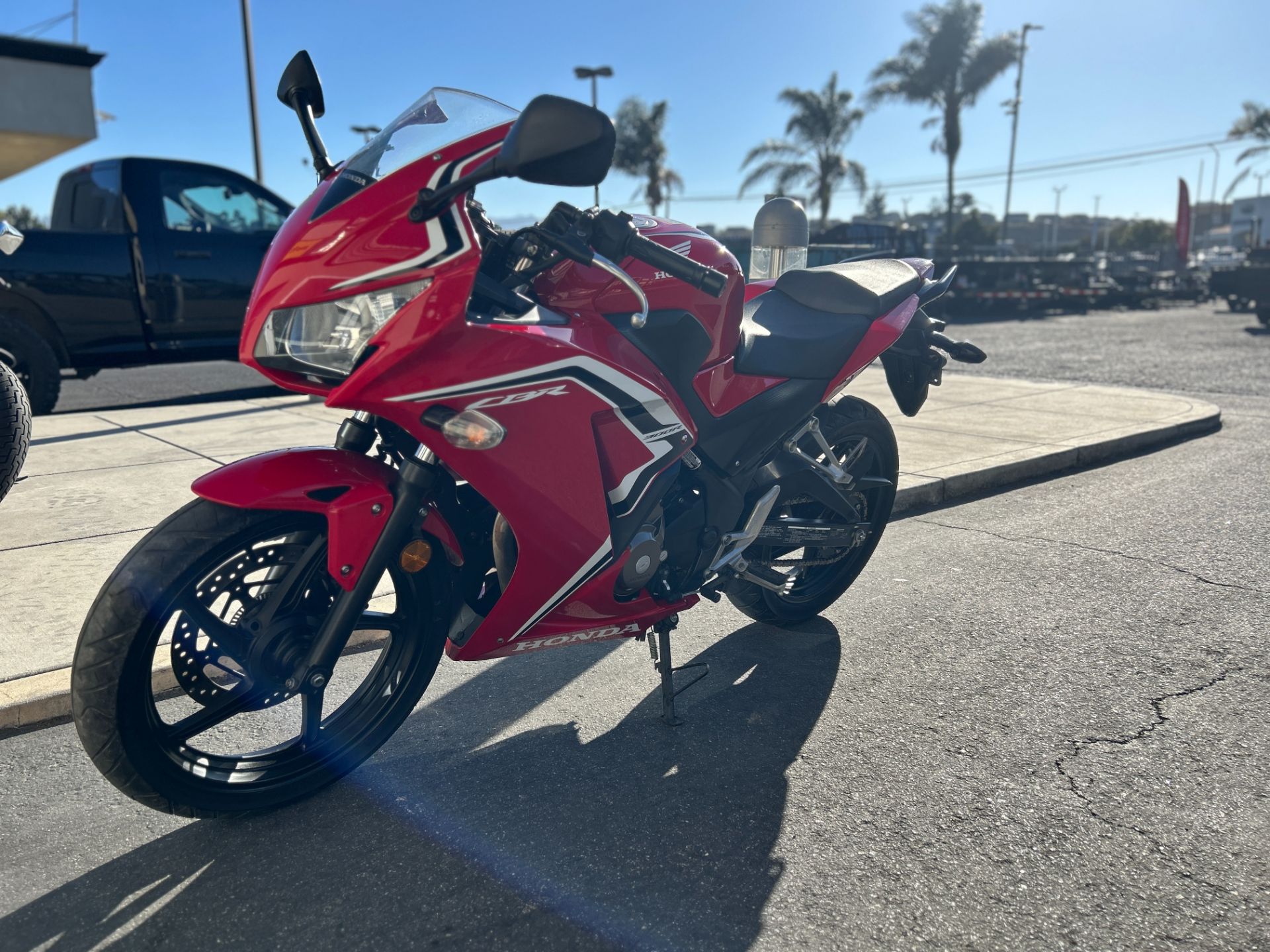 2021 Honda CBR300R ABS in Hollister, California - Photo 2