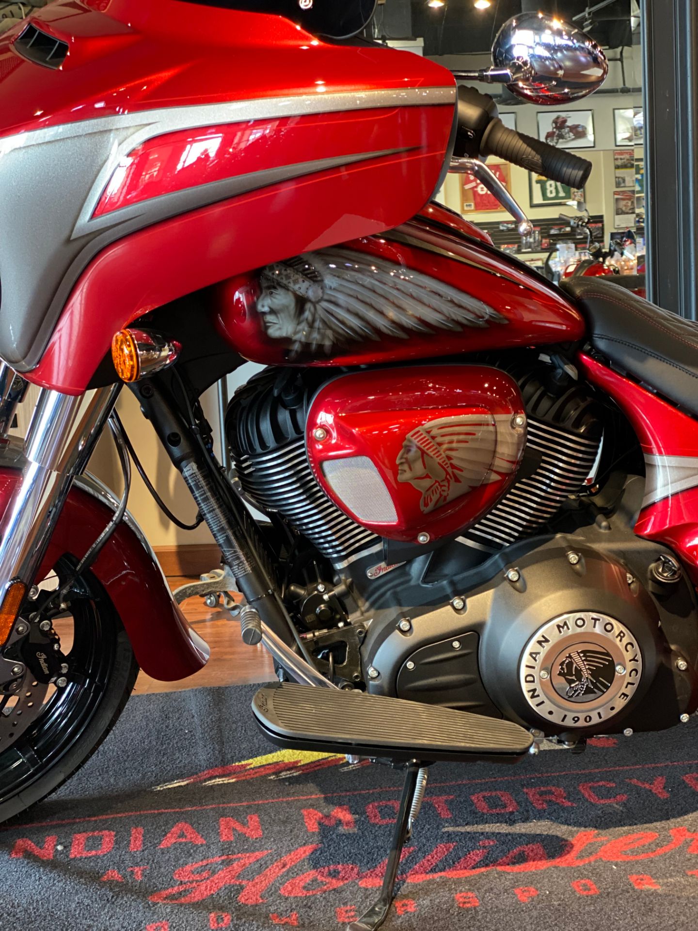 2022 Indian Chieftain® in Hollister, California - Photo 11