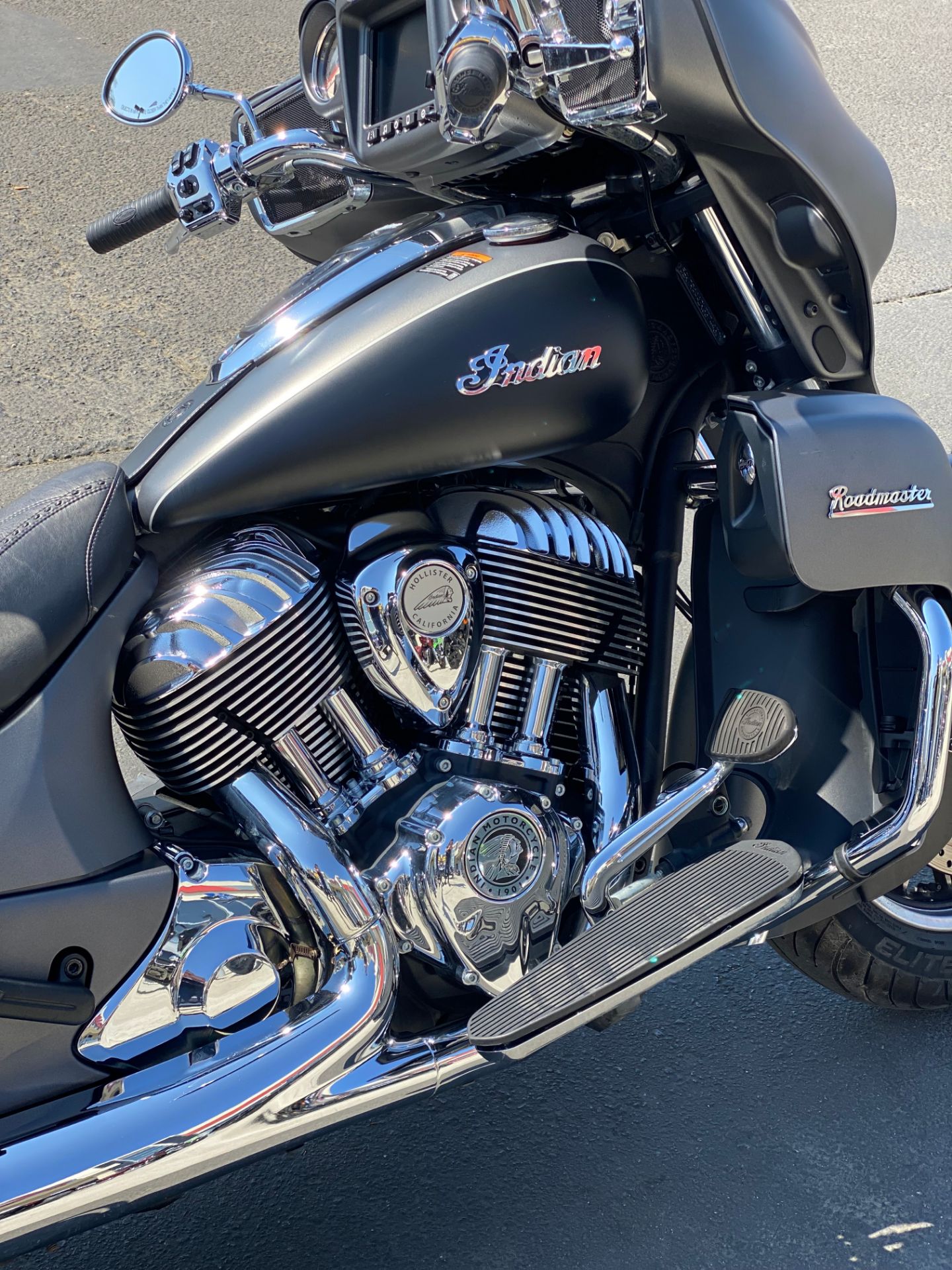 2019 Indian Roadmaster® ABS in Hollister, California - Photo 9