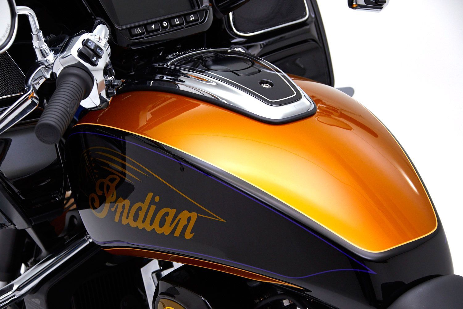 2023 Indian Motorcycle Challenger® Limited in Hollister, California - Photo 13