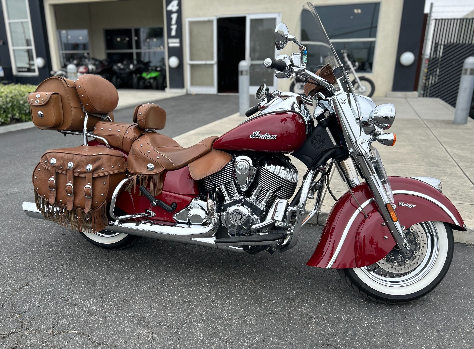 2016 Indian Motorcycle Chief® Vintage in Hollister, California - Photo 2