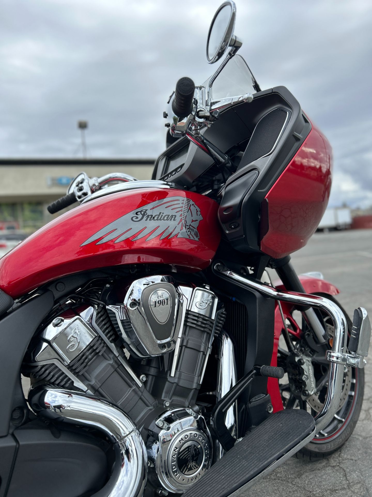 2020 Indian Motorcycle Challenger® Limited in Hollister, California - Photo 4