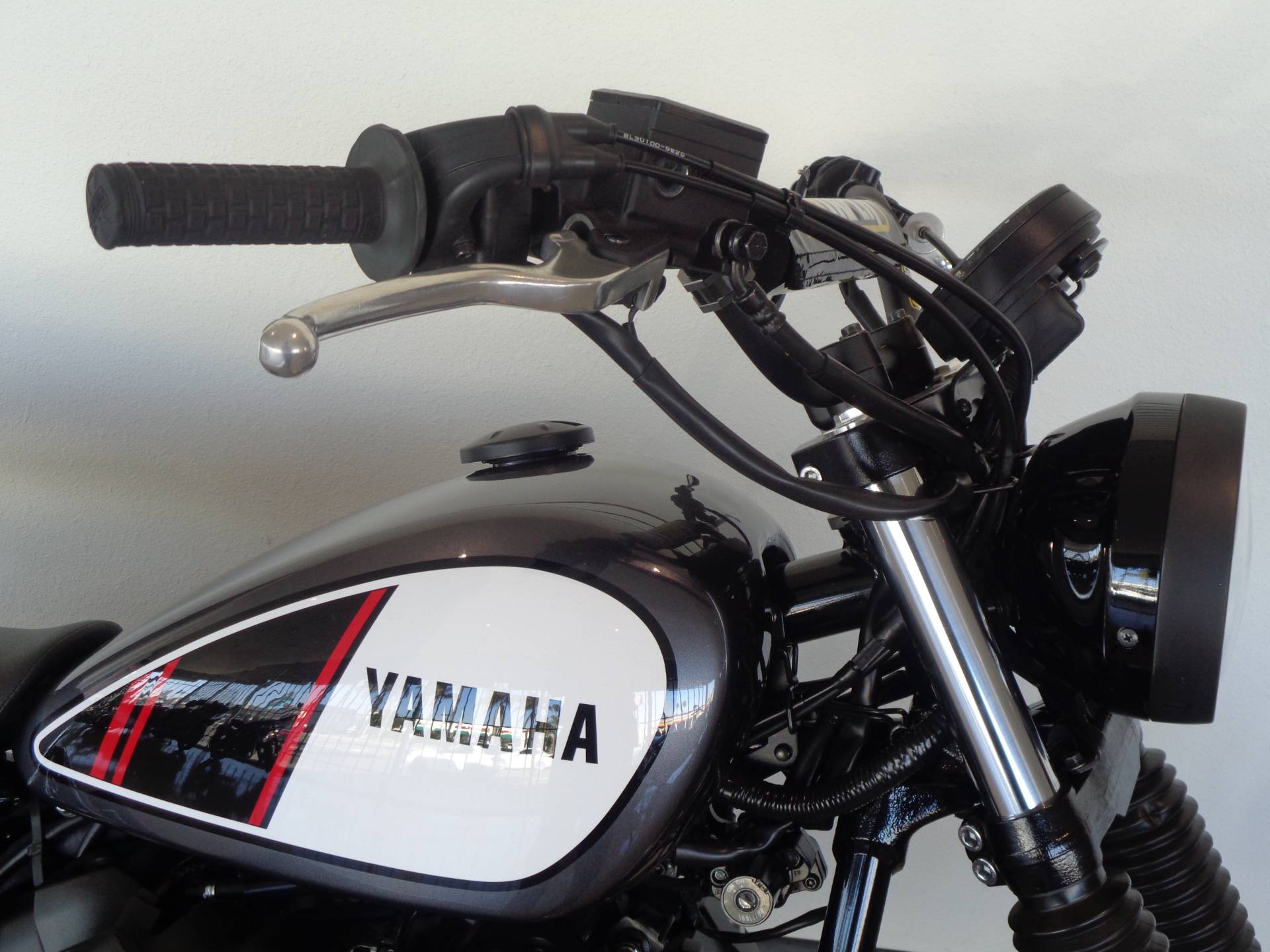 2017 Yamaha SCR950 in Chula Vista, California - Photo 7
