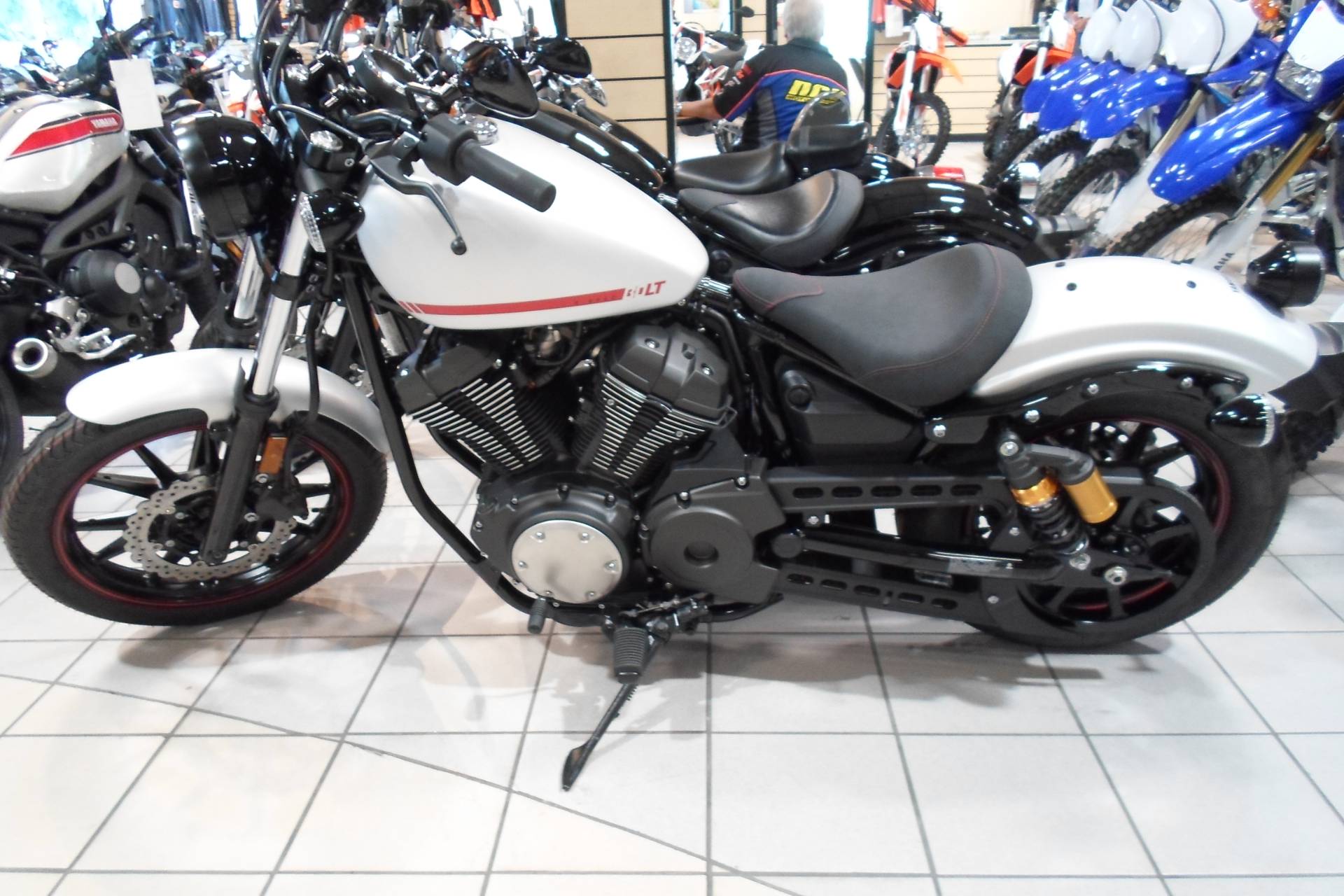 yamaha bolt r price