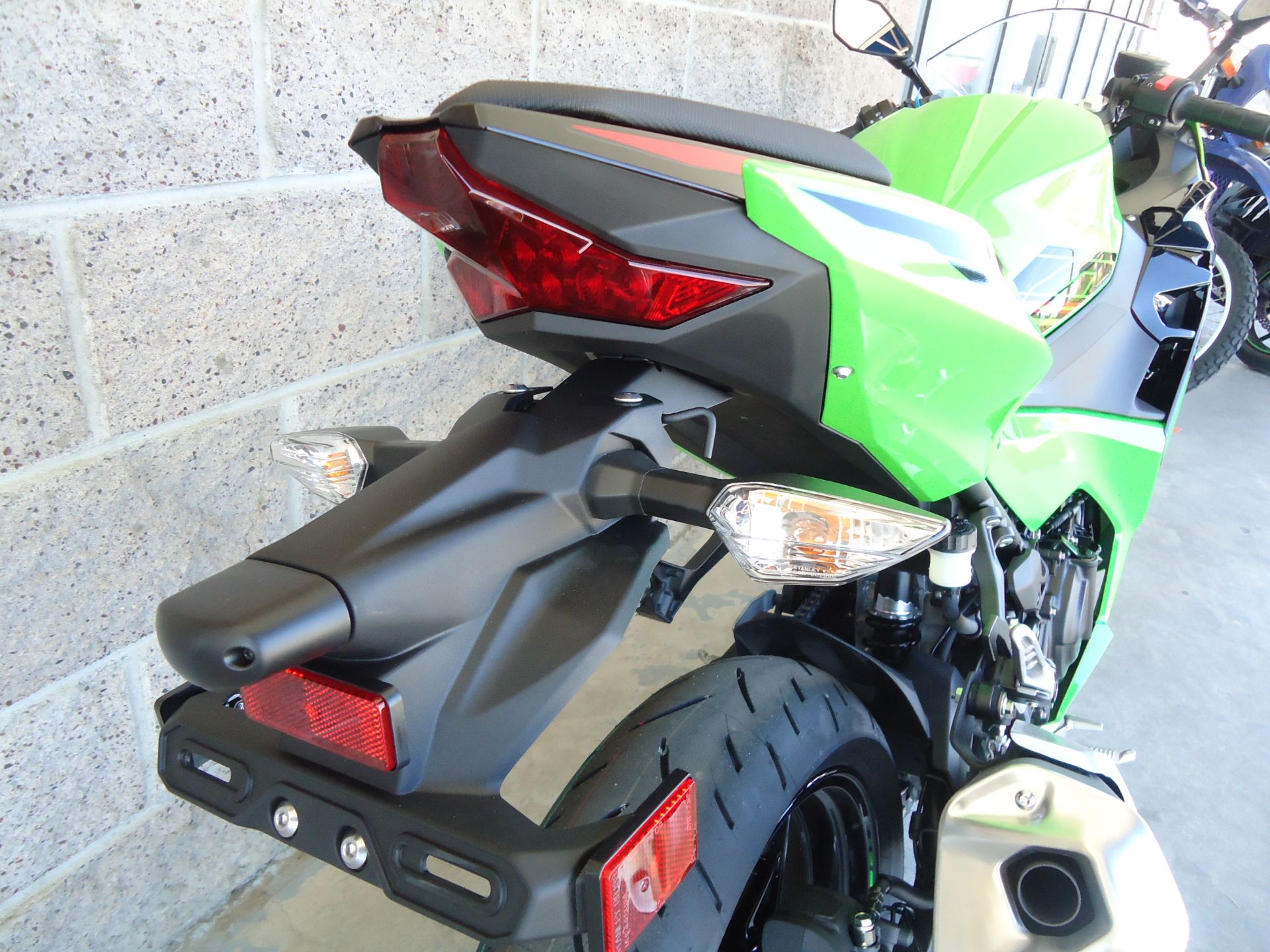 2023 Kawasaki Ninja 400 KRT Edition in Denver, Colorado - Photo 10