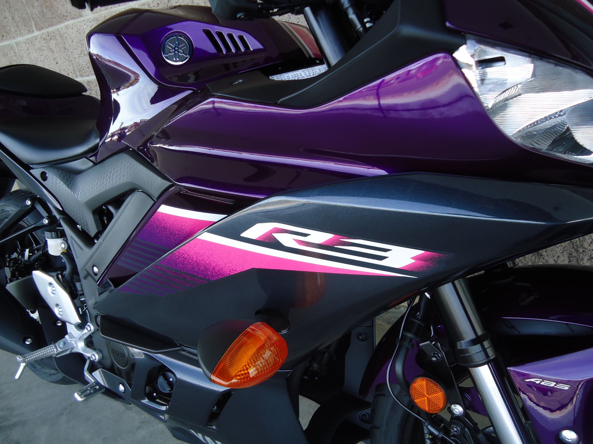2023 Yamaha YZF-R3 ABS in Denver, Colorado - Photo 6