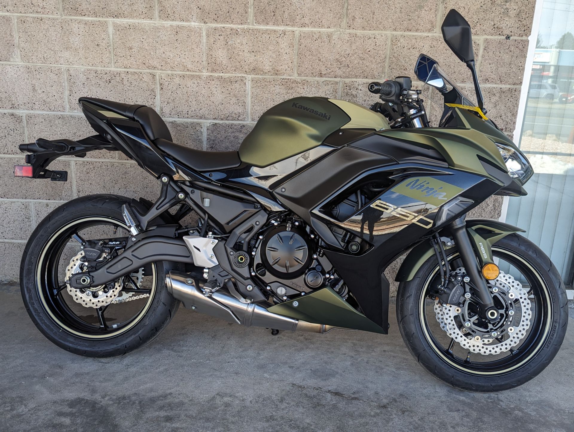 2024 Kawasaki Ninja 650 ABS in Denver, Colorado - Photo 2