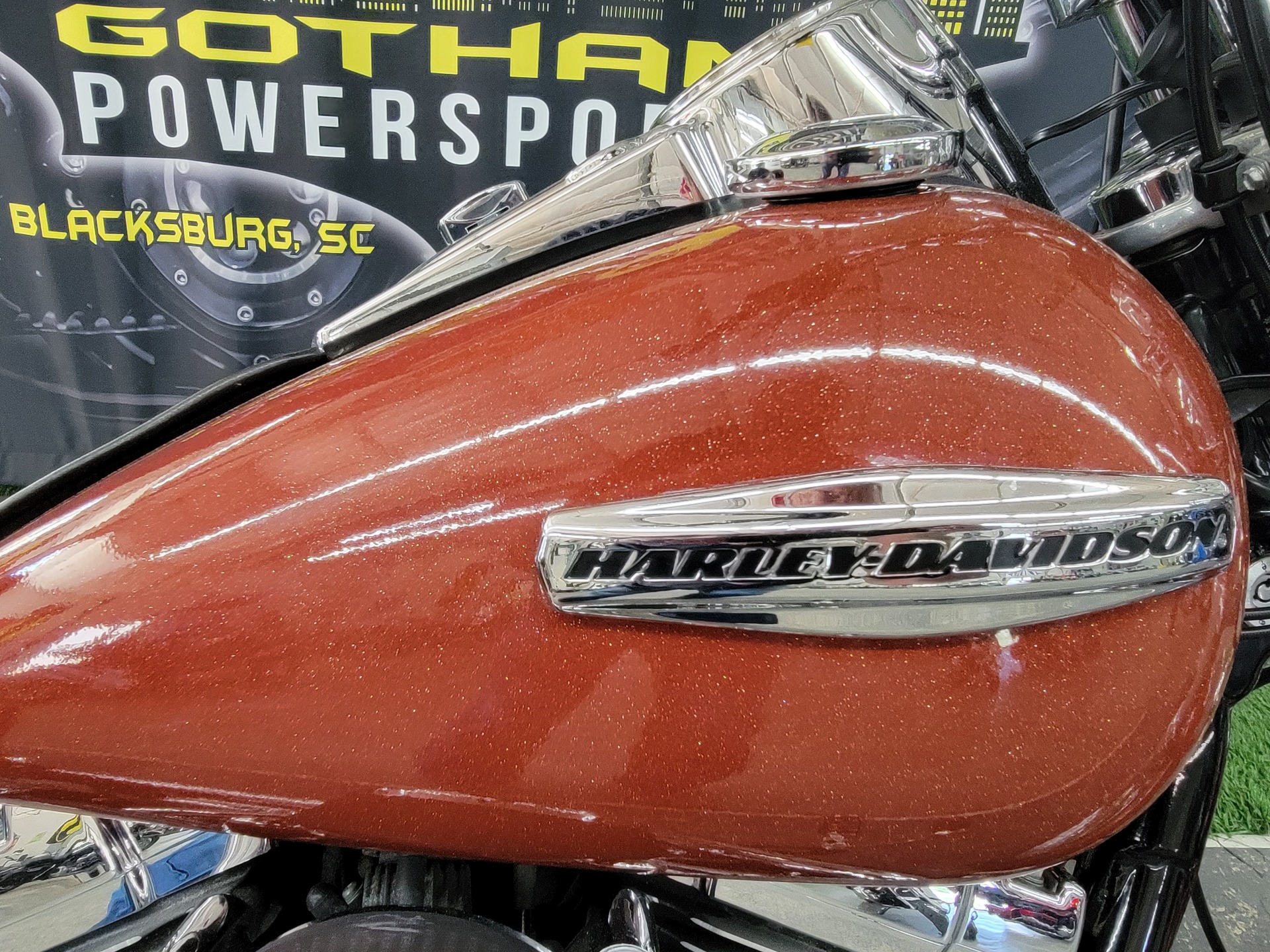 2010 Harley-Davidson Dyna® Super Glide® Custom in Blacksburg, South Carolina - Photo 13
