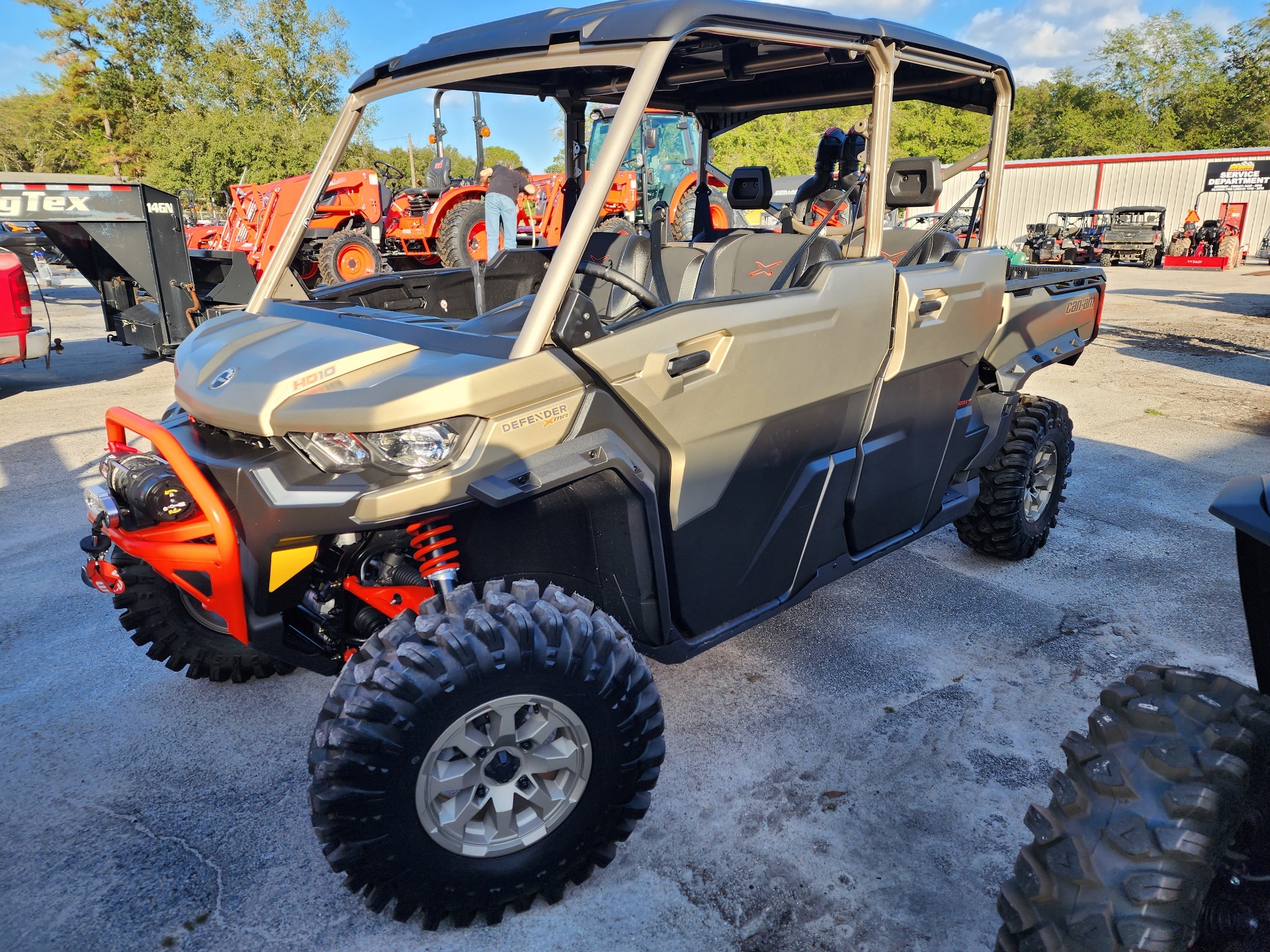 2023 Can-Am Defender Max X MR With Half Doors HD10 in Jesup, Georgia - Photo 1