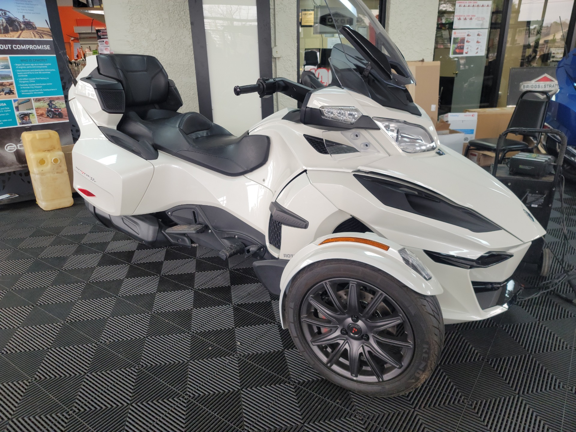 2019 Can-Am Spyder RT in Jesup, Georgia - Photo 1