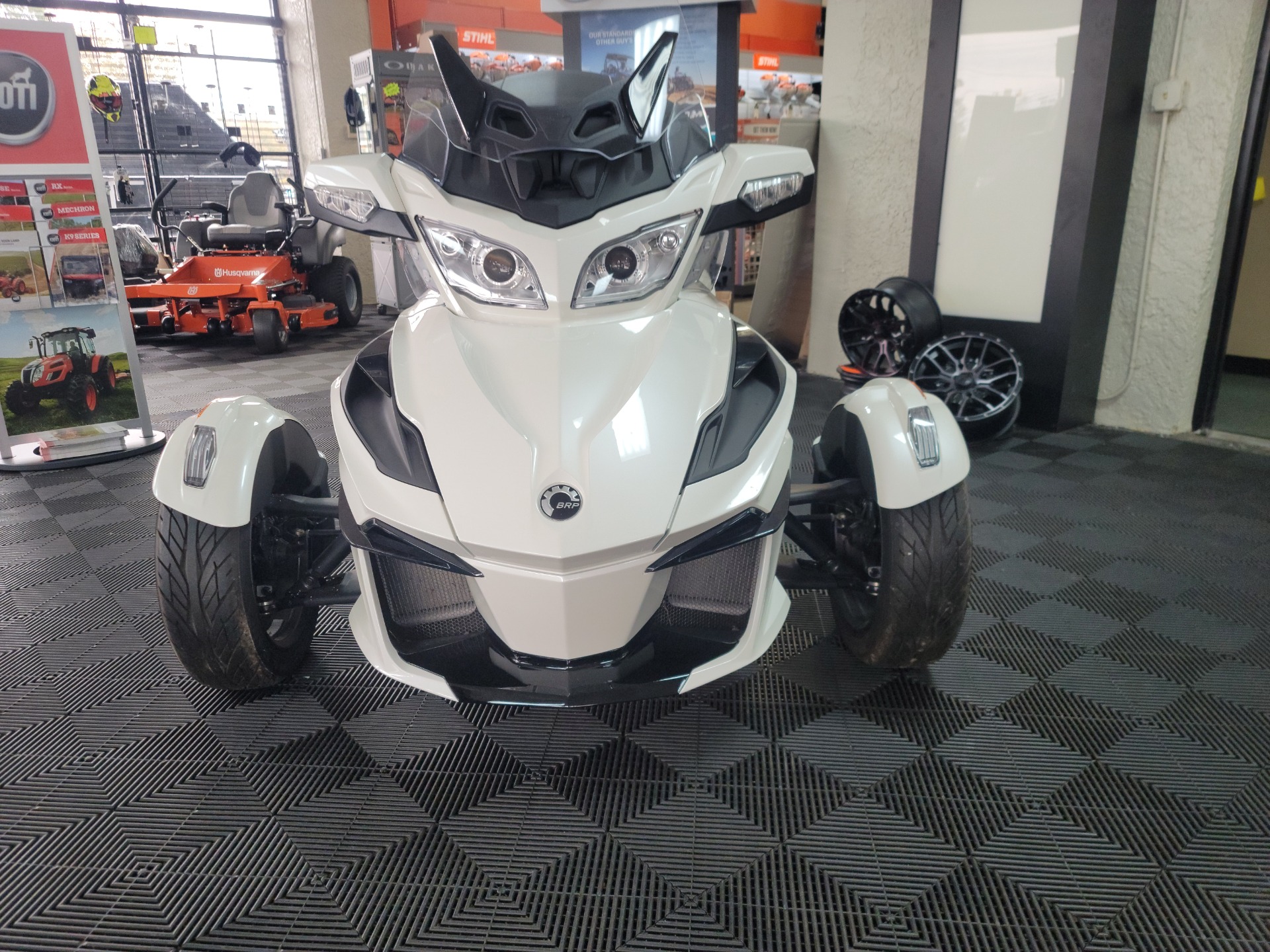 2019 Can-Am Spyder RT in Jesup, Georgia - Photo 2