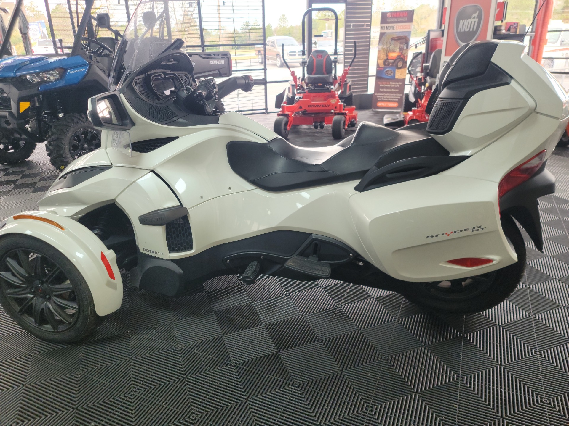 2019 Can-Am Spyder RT in Jesup, Georgia - Photo 4