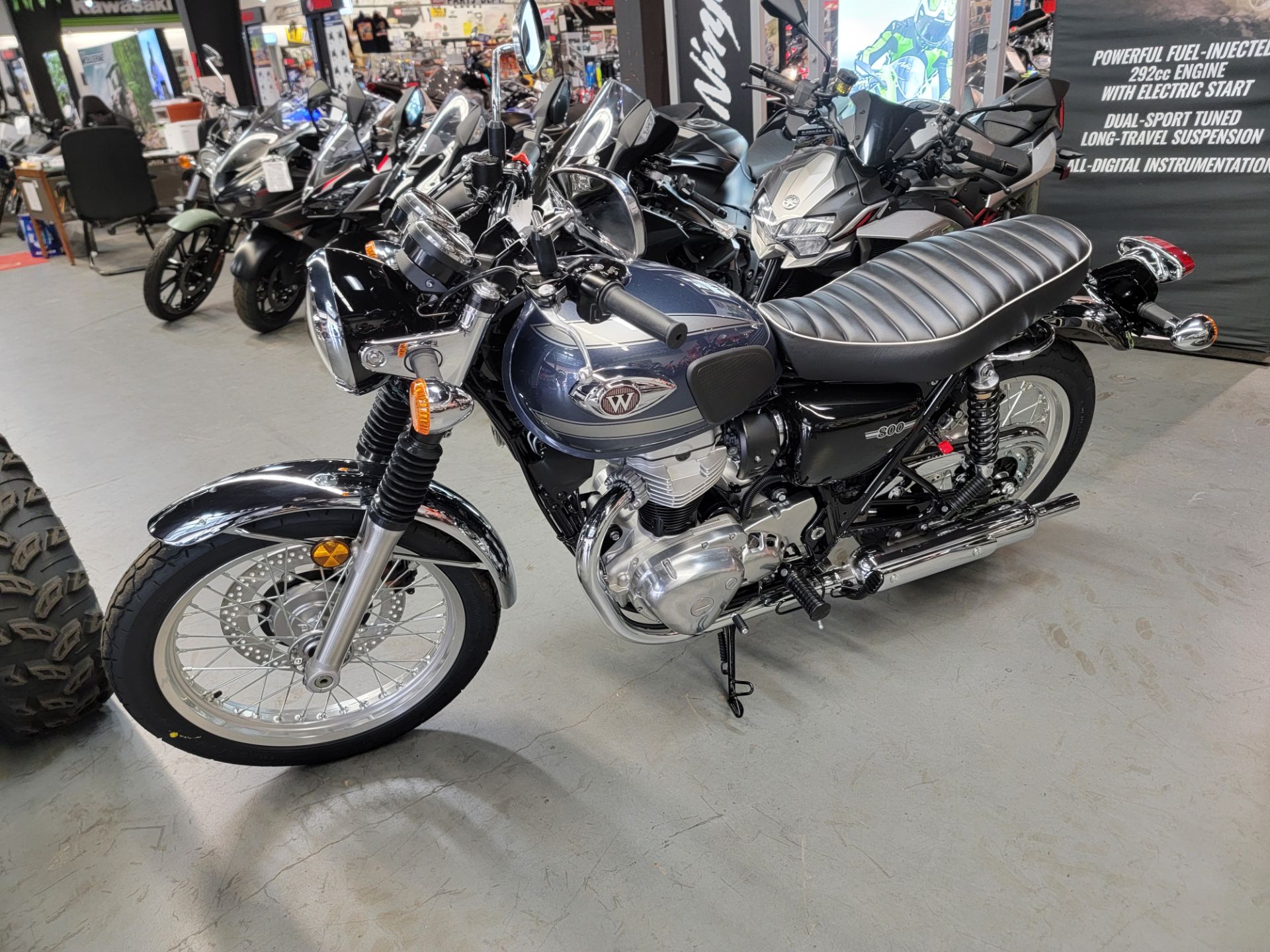 2024 Kawasaki W800 ABS in Goleta, California - Photo 3