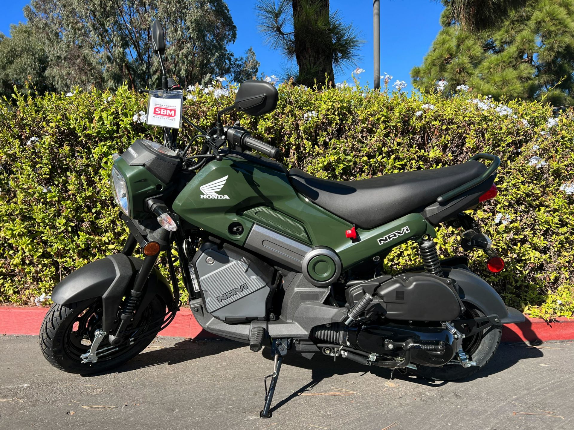2022 Honda Navi in Goleta, California - Photo 2