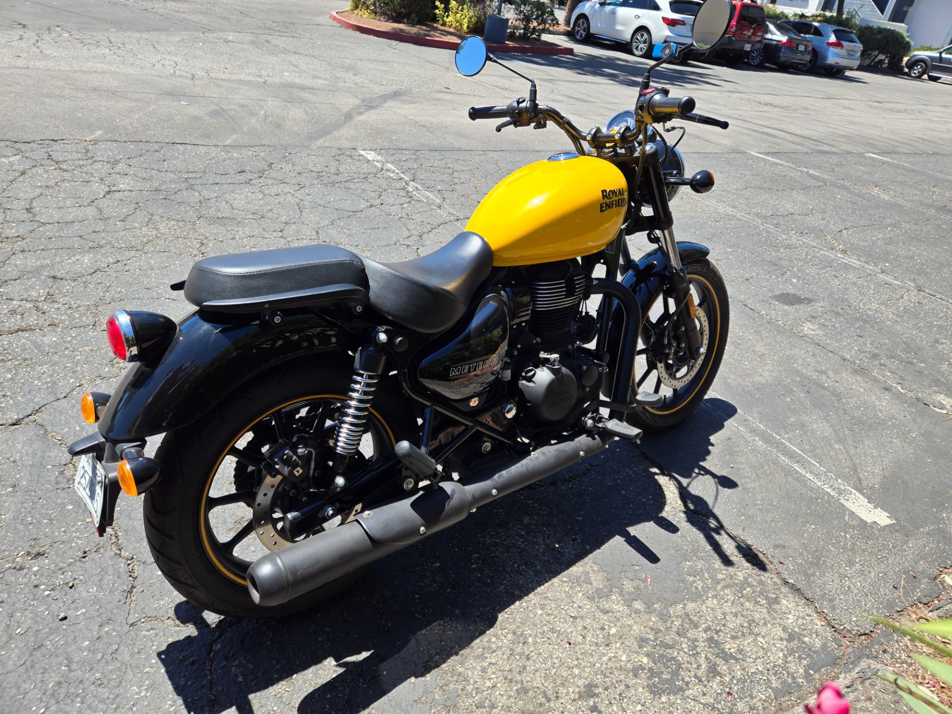 2022 Royal Enfield Meteor 350 in Goleta, California - Photo 2