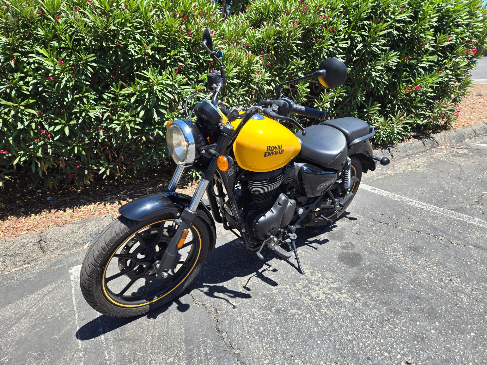 2022 Royal Enfield Meteor 350 in Goleta, California - Photo 4