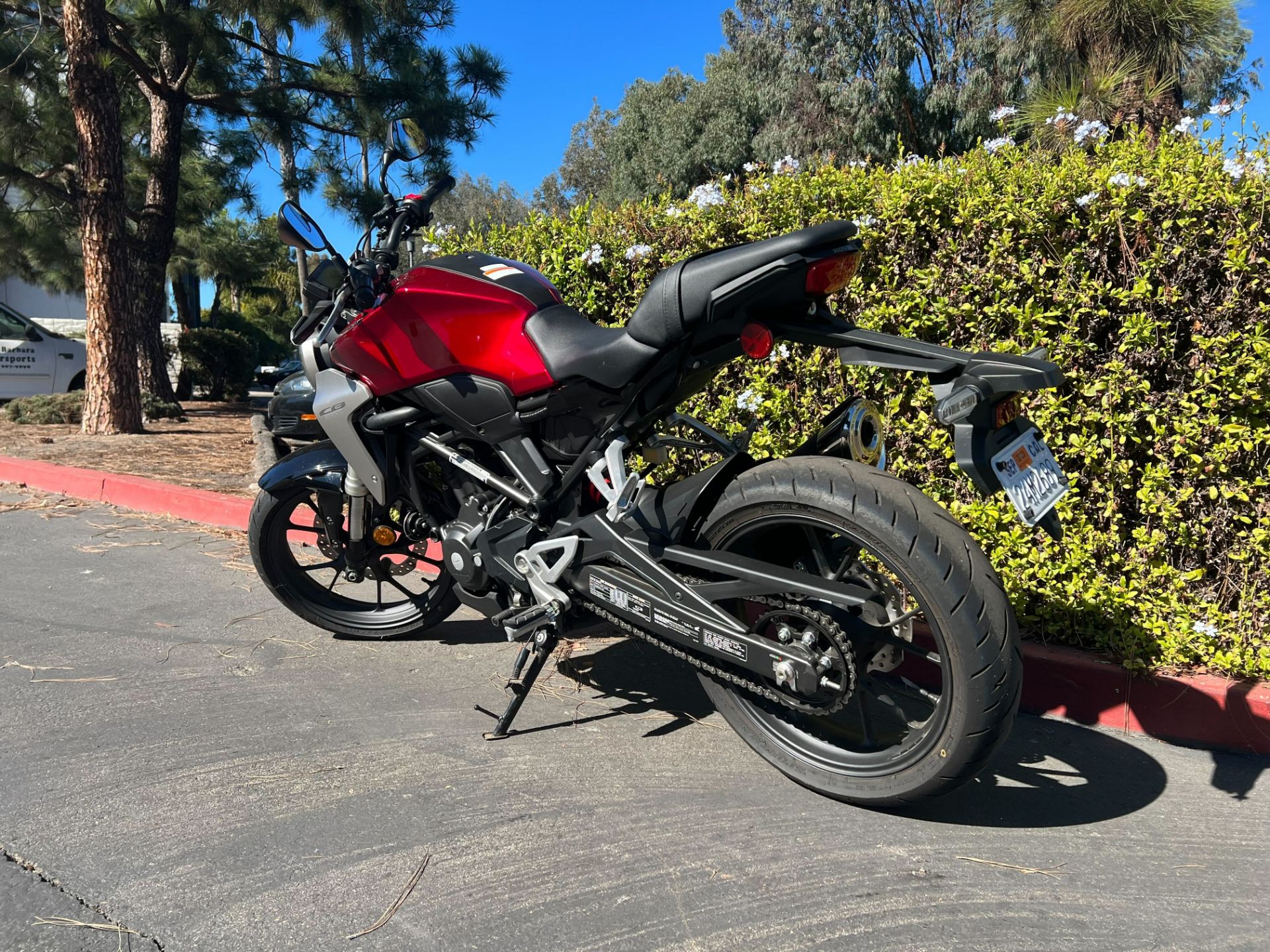 2019 Honda CB300R in Goleta, California - Photo 2