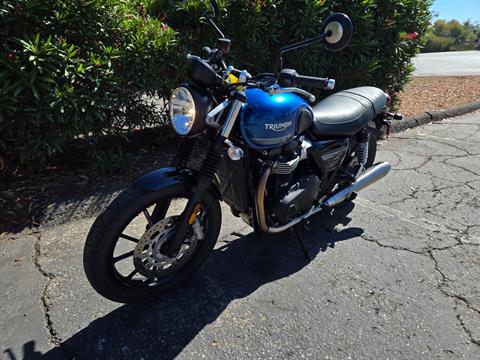 2022 Triumph Street Twin in Goleta, California - Photo 2