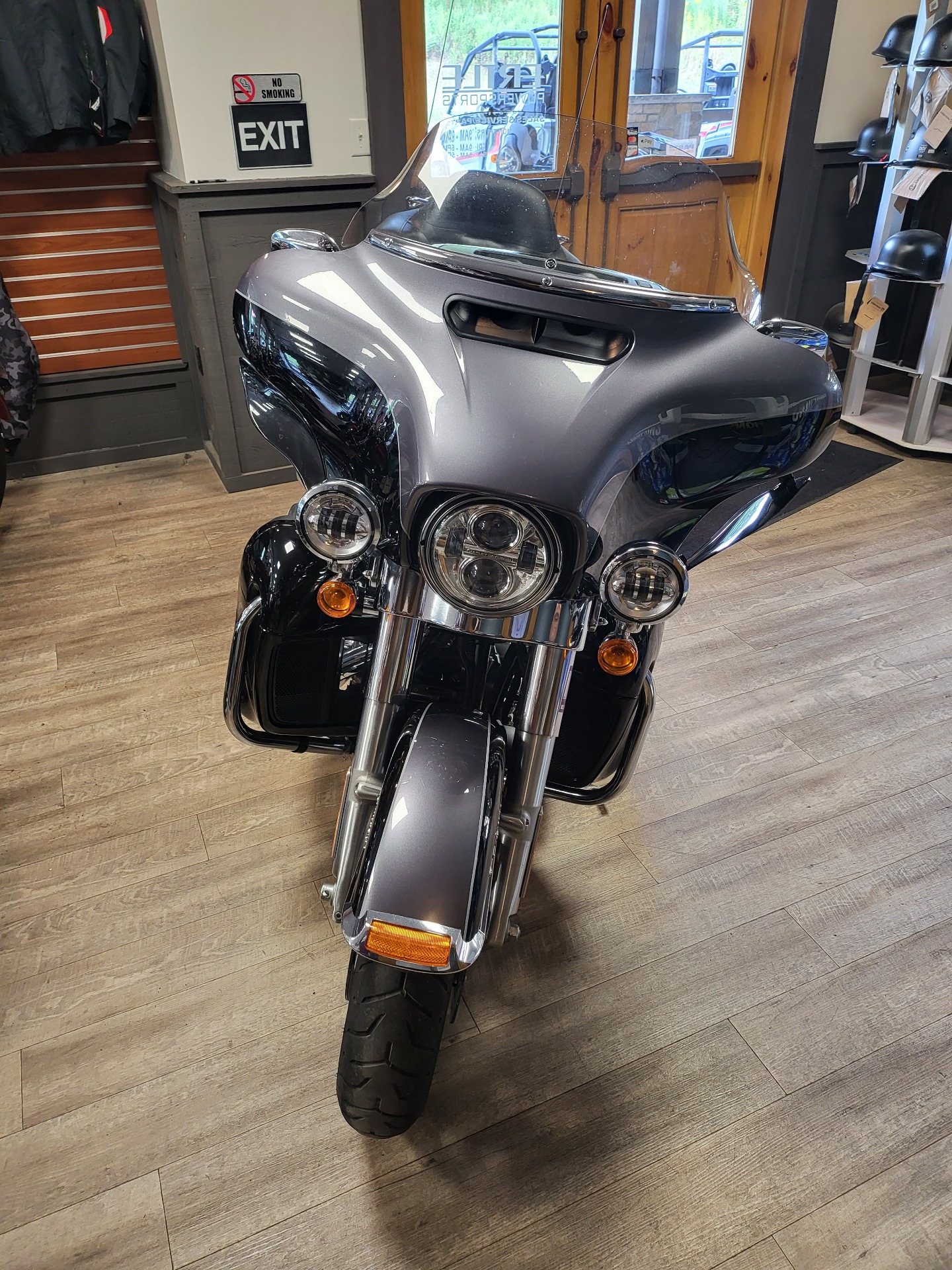 2014 Harley-Davidson Electra Glide® Ultra Classic® in Bartonsville, Pennsylvania - Photo 3