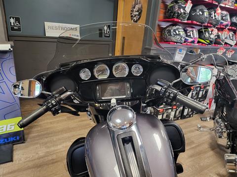2014 Harley-Davidson Electra Glide® Ultra Classic® in Bartonsville, Pennsylvania - Photo 11