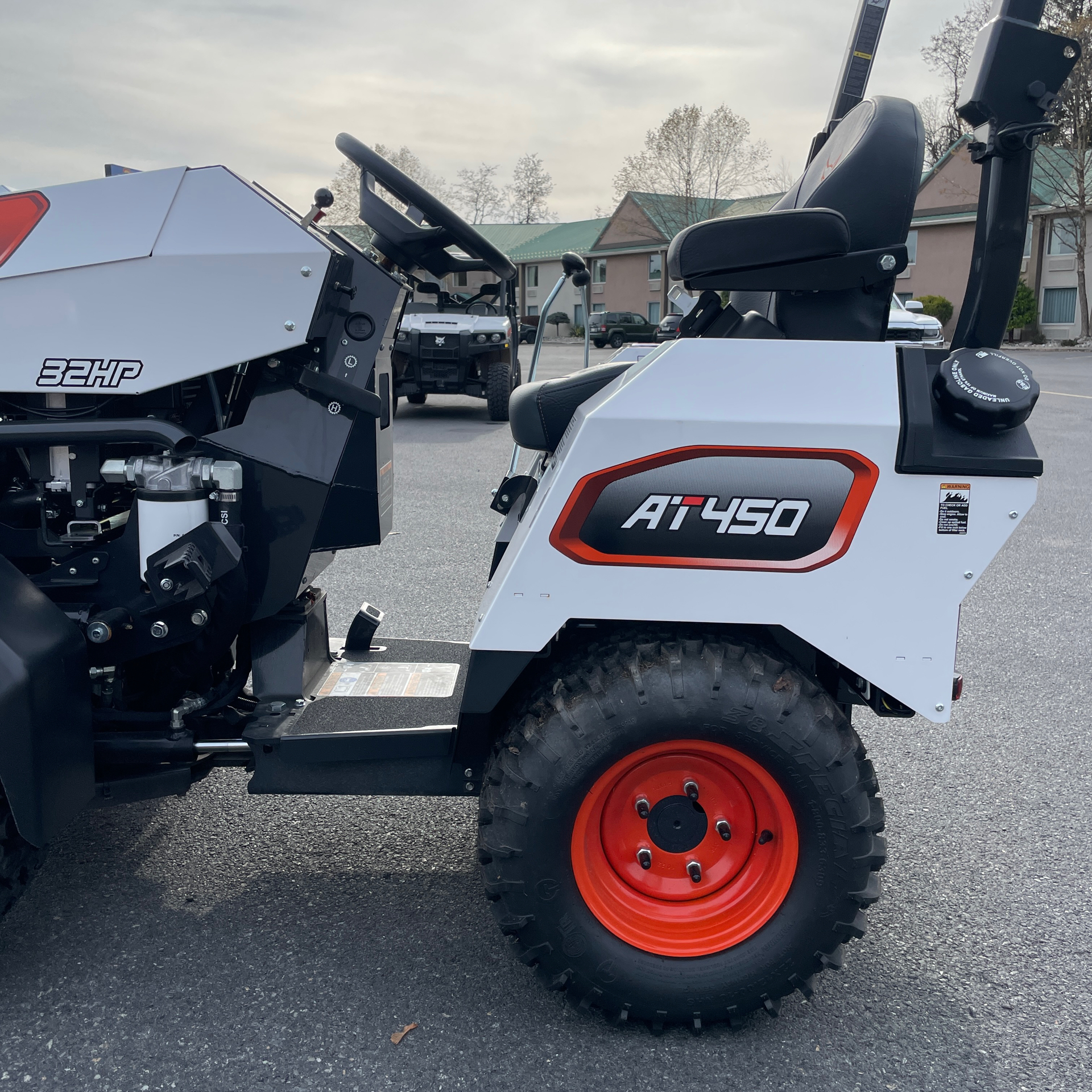 2023 Bobcat AT450 in Bartonsville, Pennsylvania - Photo 10