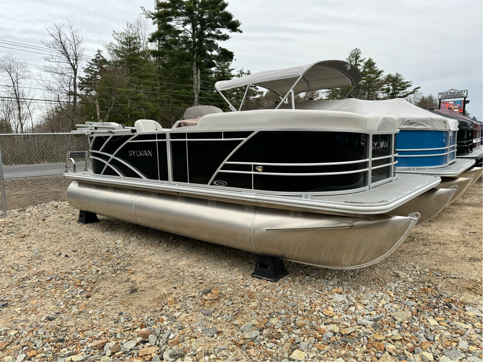 2024 Sylvan 8520 LZ in Lebanon, Maine - Photo 1