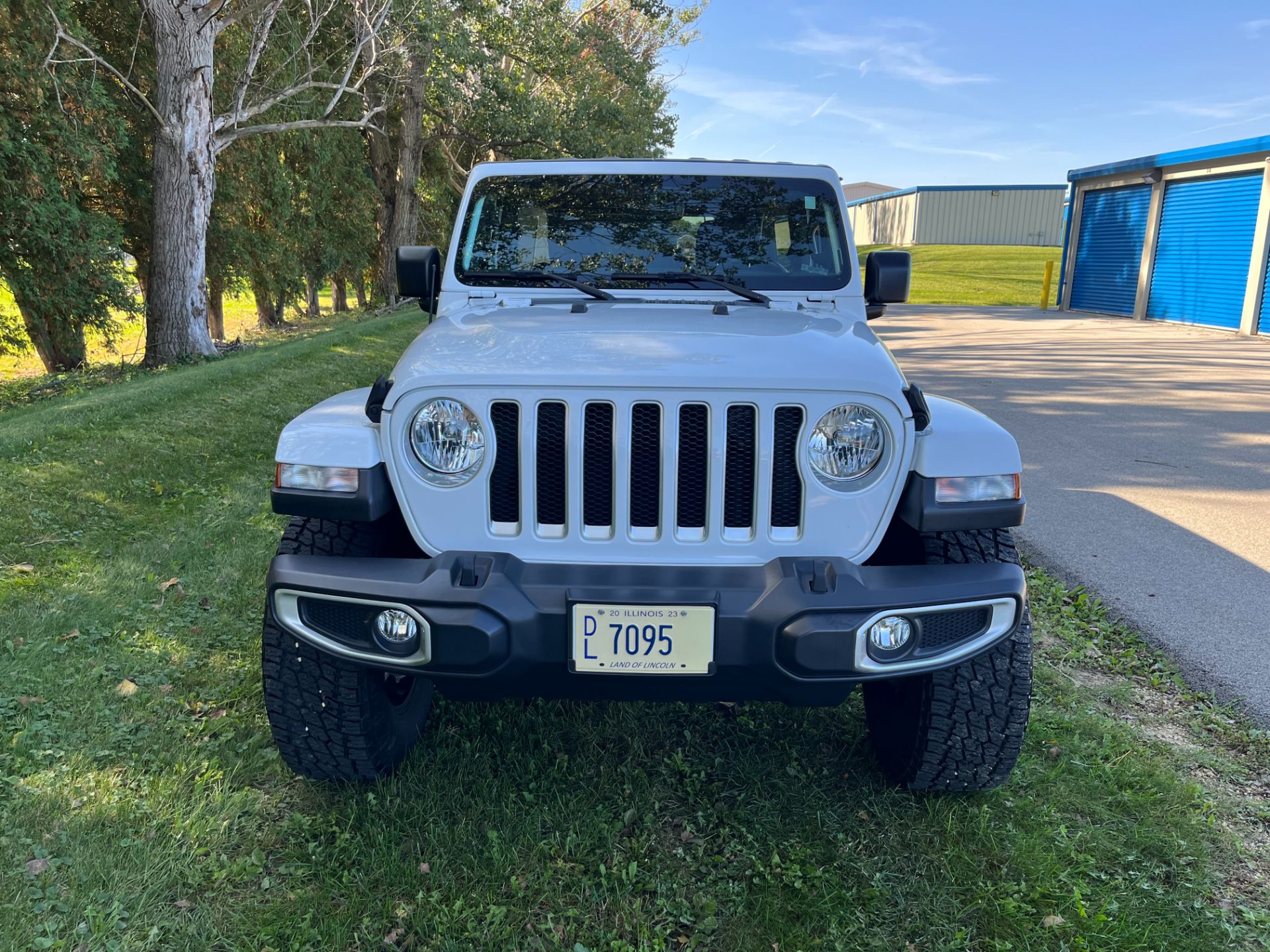 2019 Jeep WRANGLER SAHARA UNLIMITED in Belvidere, Illinois - Photo 4