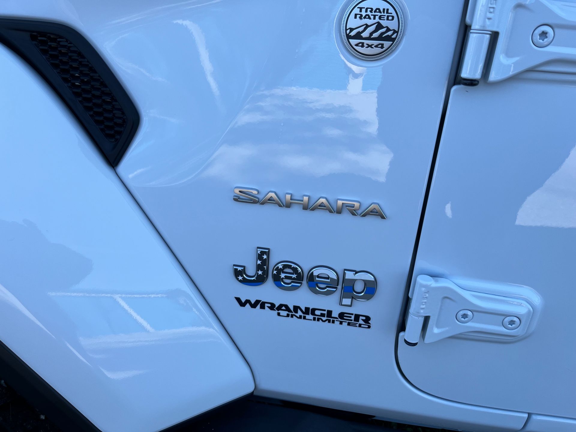 2019 Jeep WRANGLER SAHARA UNLIMITED in Belvidere, Illinois - Photo 12