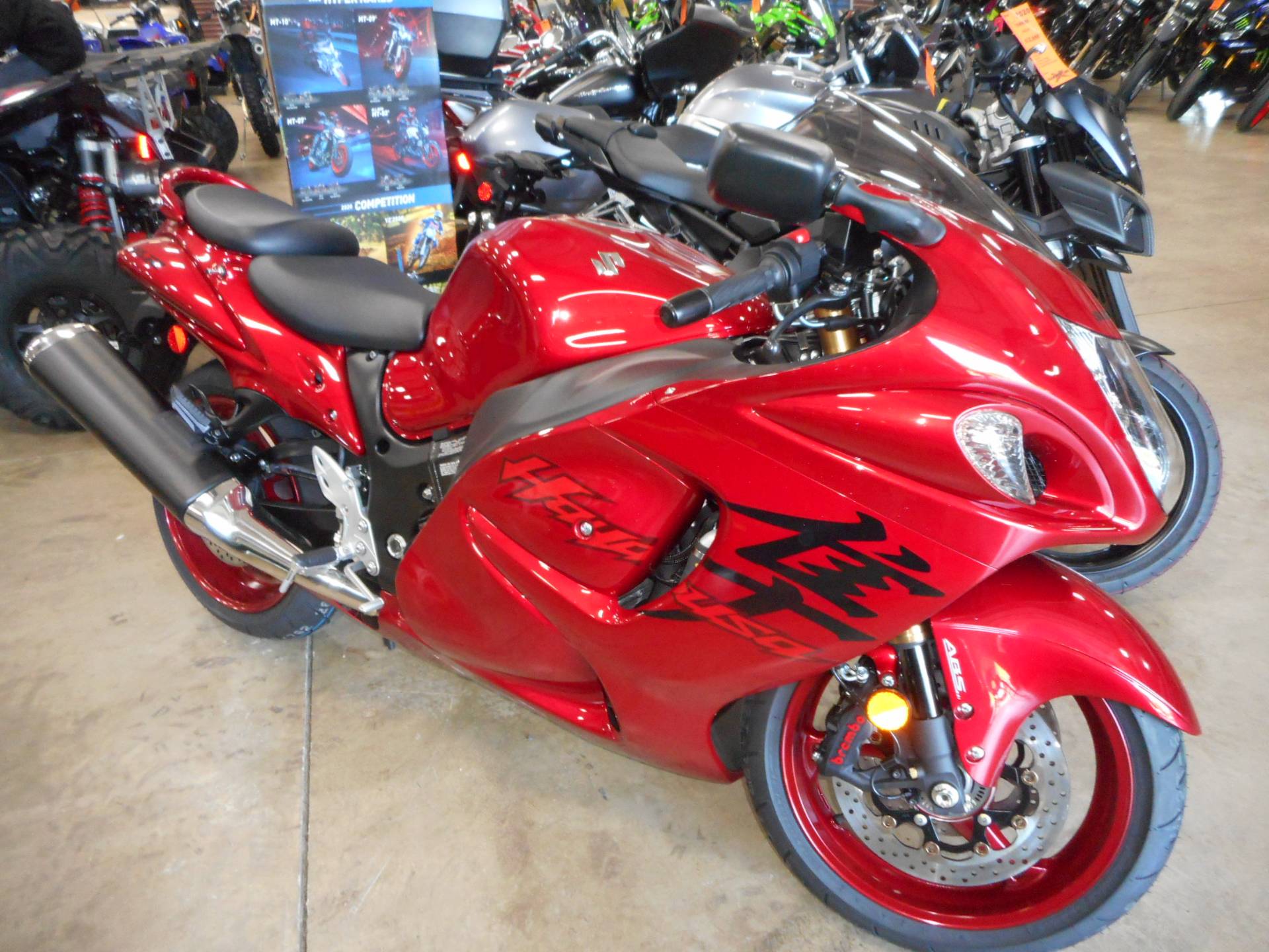 Suzuki Hayabusa красная