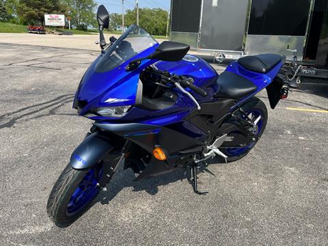 2023 Yamaha YZF-R3 ABS in Belvidere, Illinois - Photo 4