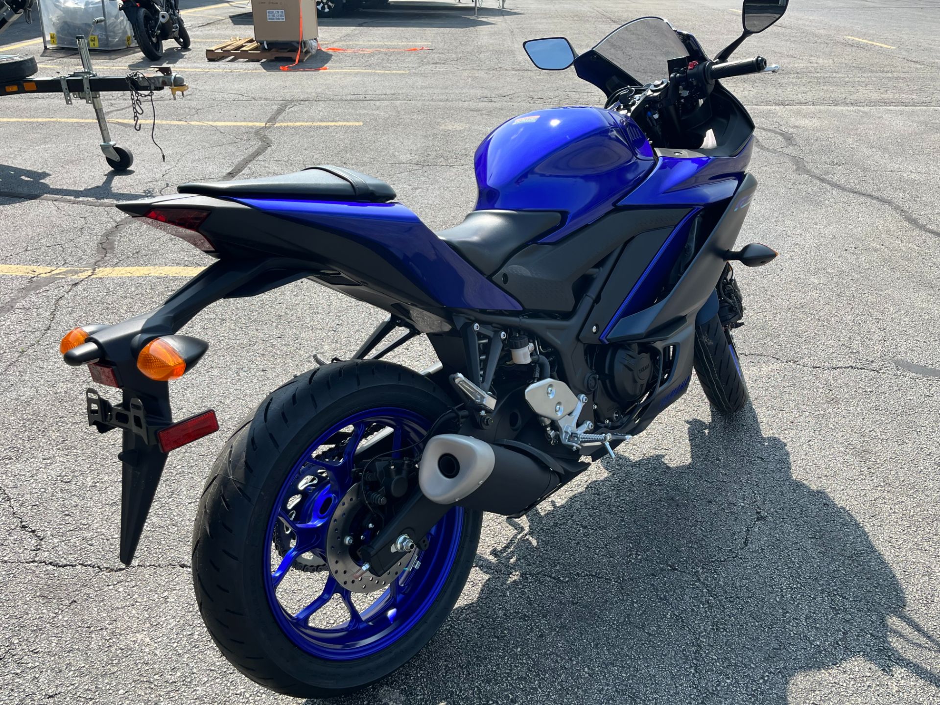 2023 Yamaha YZF-R3 ABS in Belvidere, Illinois - Photo 6
