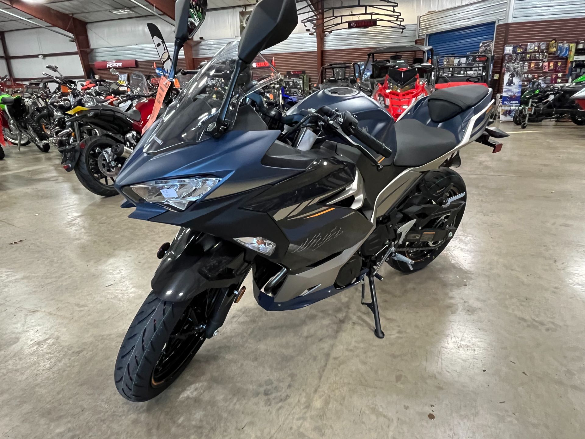 2023 Kawasaki Ninja 400 ABS in Belvidere, Illinois - Photo 5