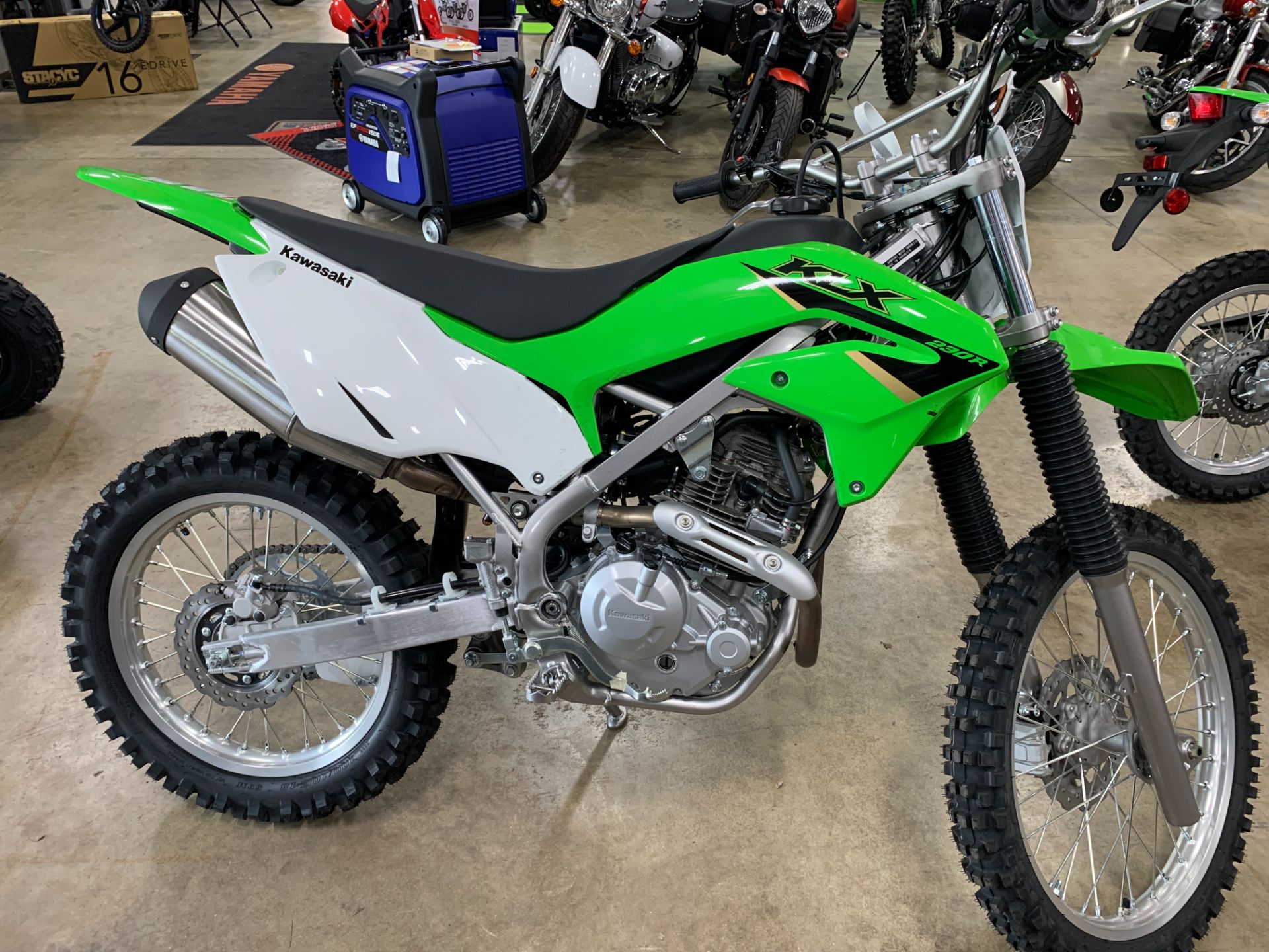 2022 klx230r