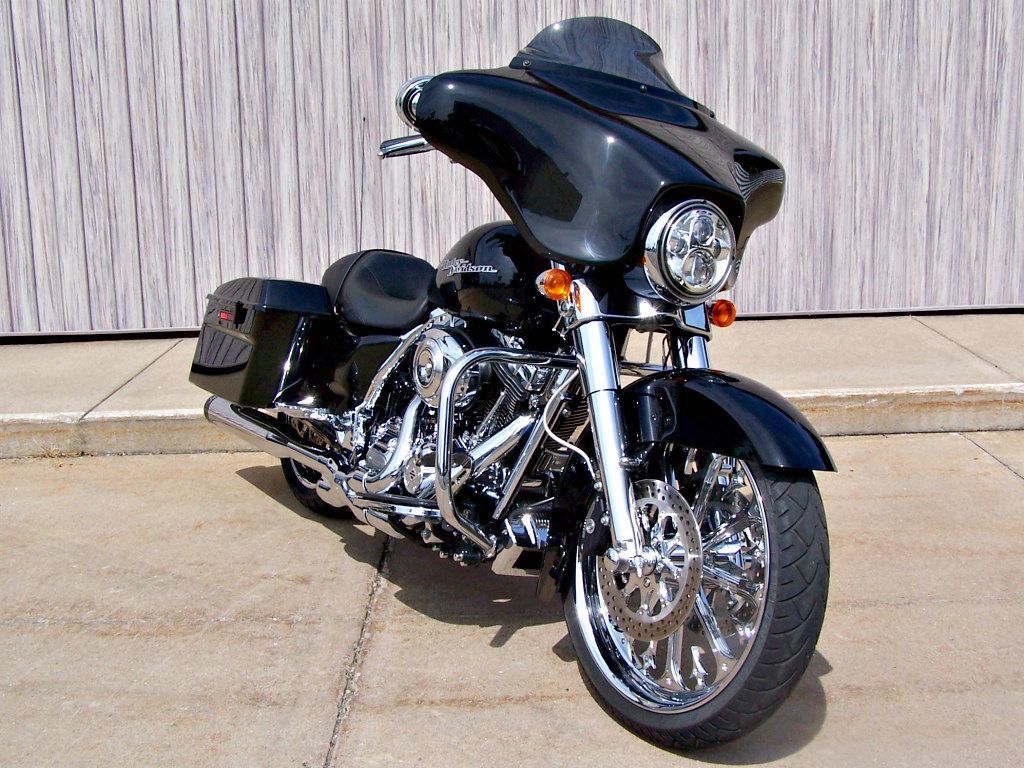 2012 Harley-Davidson Street Glide® in Erie, Pennsylvania - Photo 3
