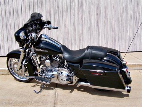 2012 Harley-Davidson Street Glide® in Erie, Pennsylvania - Photo 6
