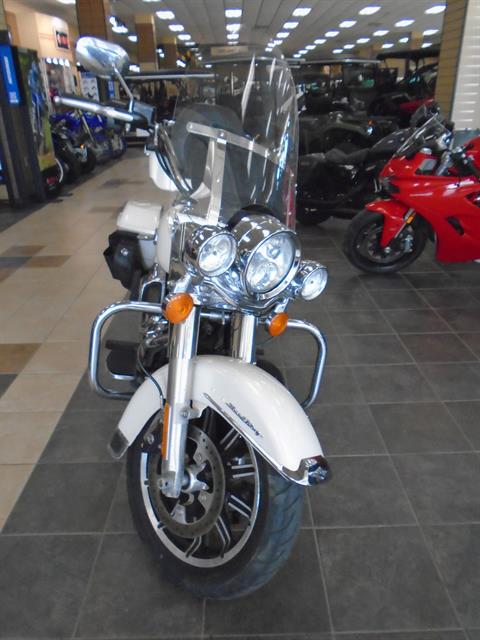 2015 Harley-Davidson Road King® in Shawnee, Oklahoma - Photo 2