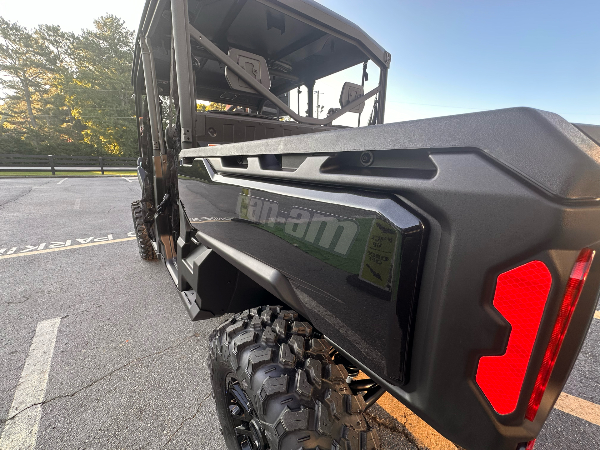 2025 Can-Am Defender MAX Lone Star in Byron, Georgia - Photo 8