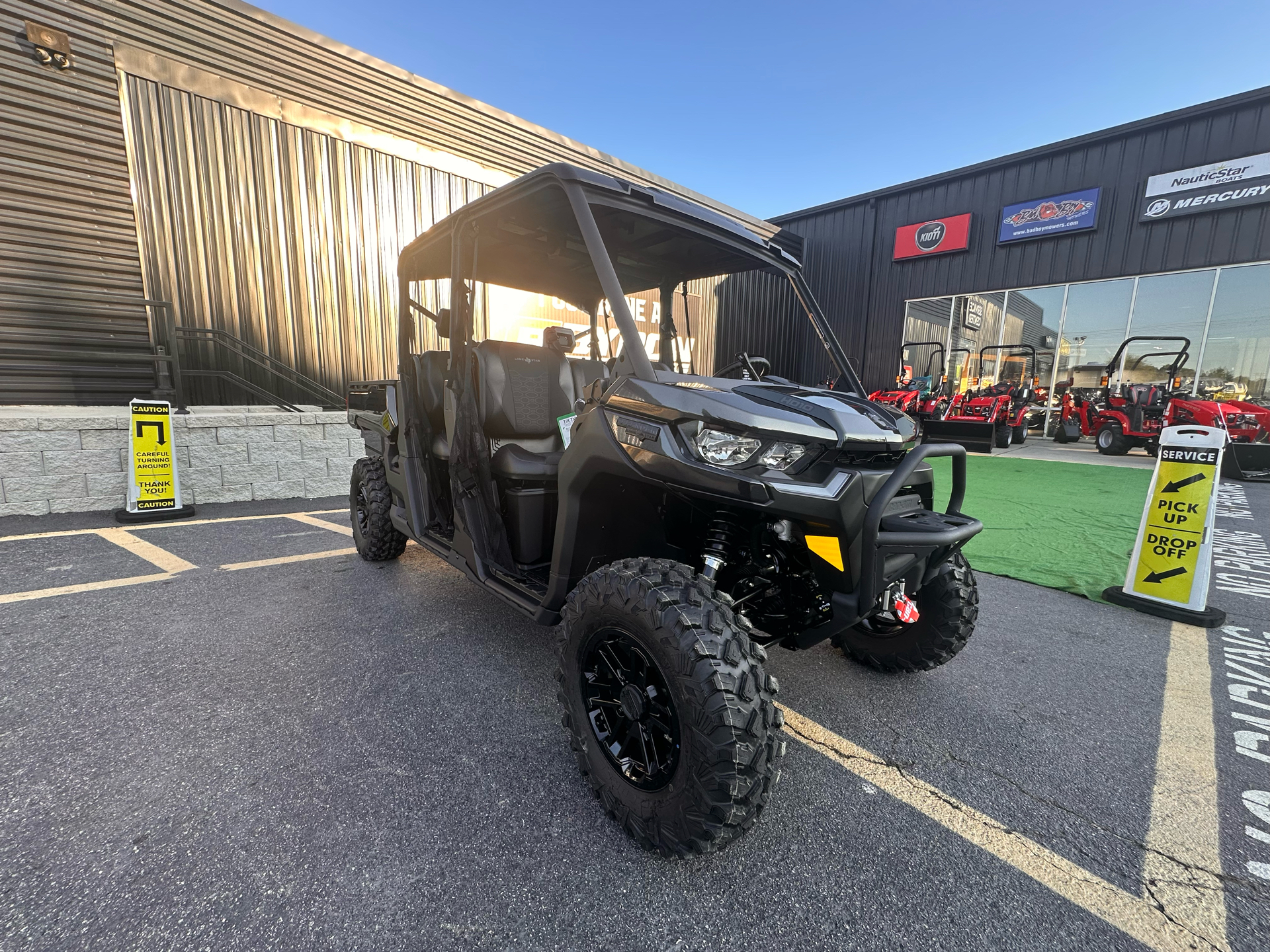 2025 Can-Am Defender MAX Lone Star in Byron, Georgia - Photo 1